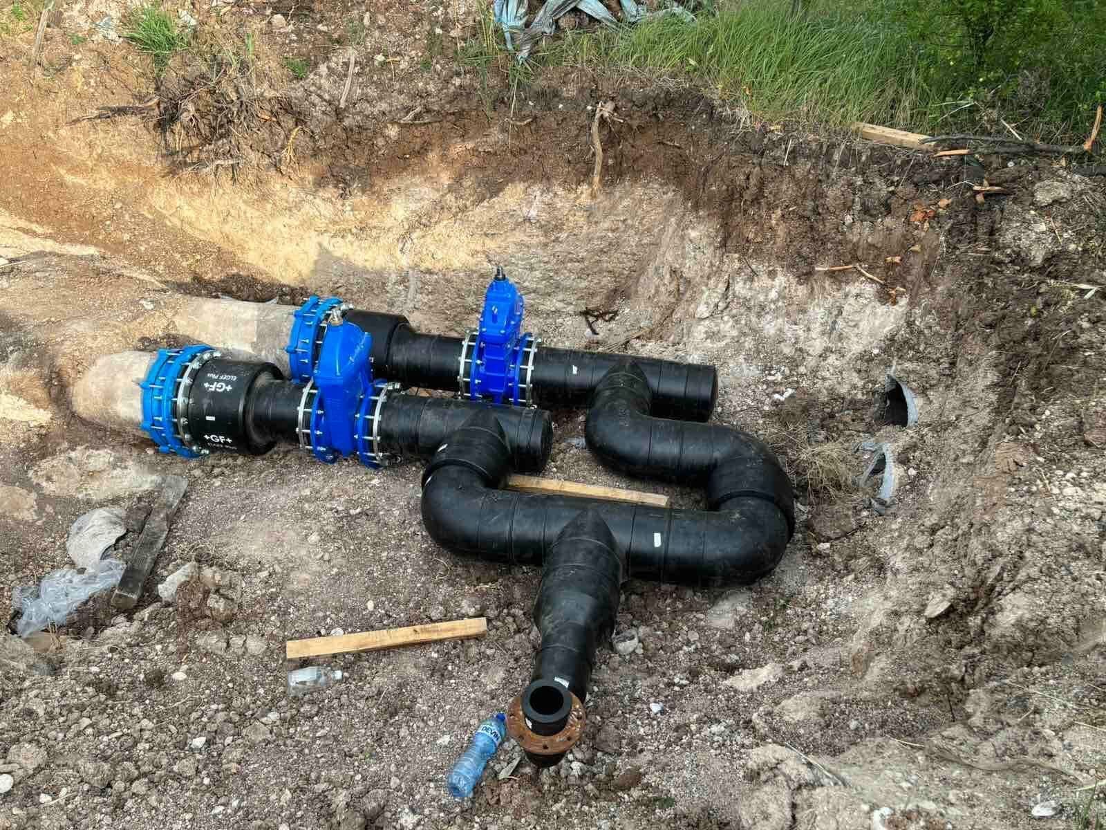 Отклонение от етернитови тръби ф400 и обединяване на трасетата — с. Леново